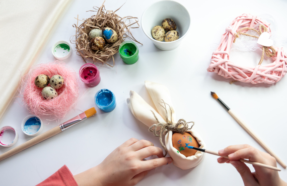 Mini Guide for Godparents: Easter Gift from 30 euros post image